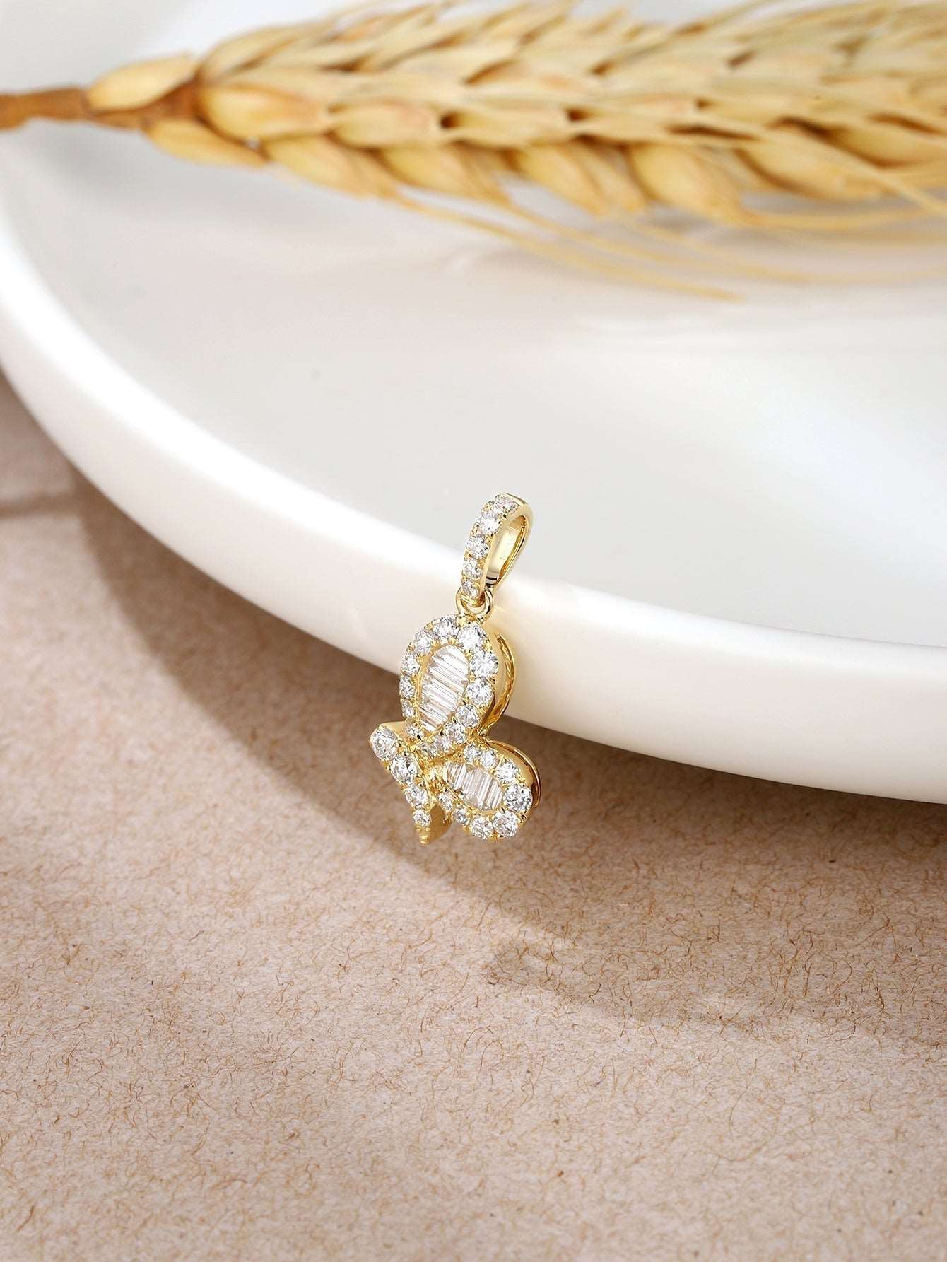 18K yellow gold butterfly diamond pendant DPA9602R01WM - Aurelia Clothing