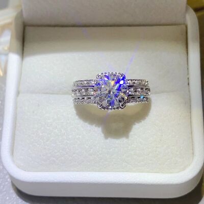 2 Carat Moissanite Sterling Silver Ring - Aurelia Clothing