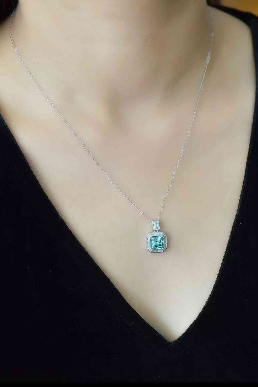 2 Carat Moissanite Square Pendant Necklace - Aurelia Clothing