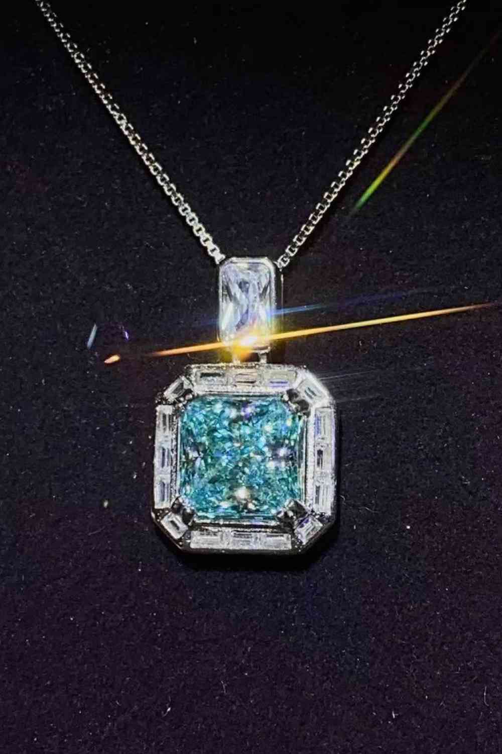 2 Carat Moissanite Square Pendant Necklace - Aurelia Clothing