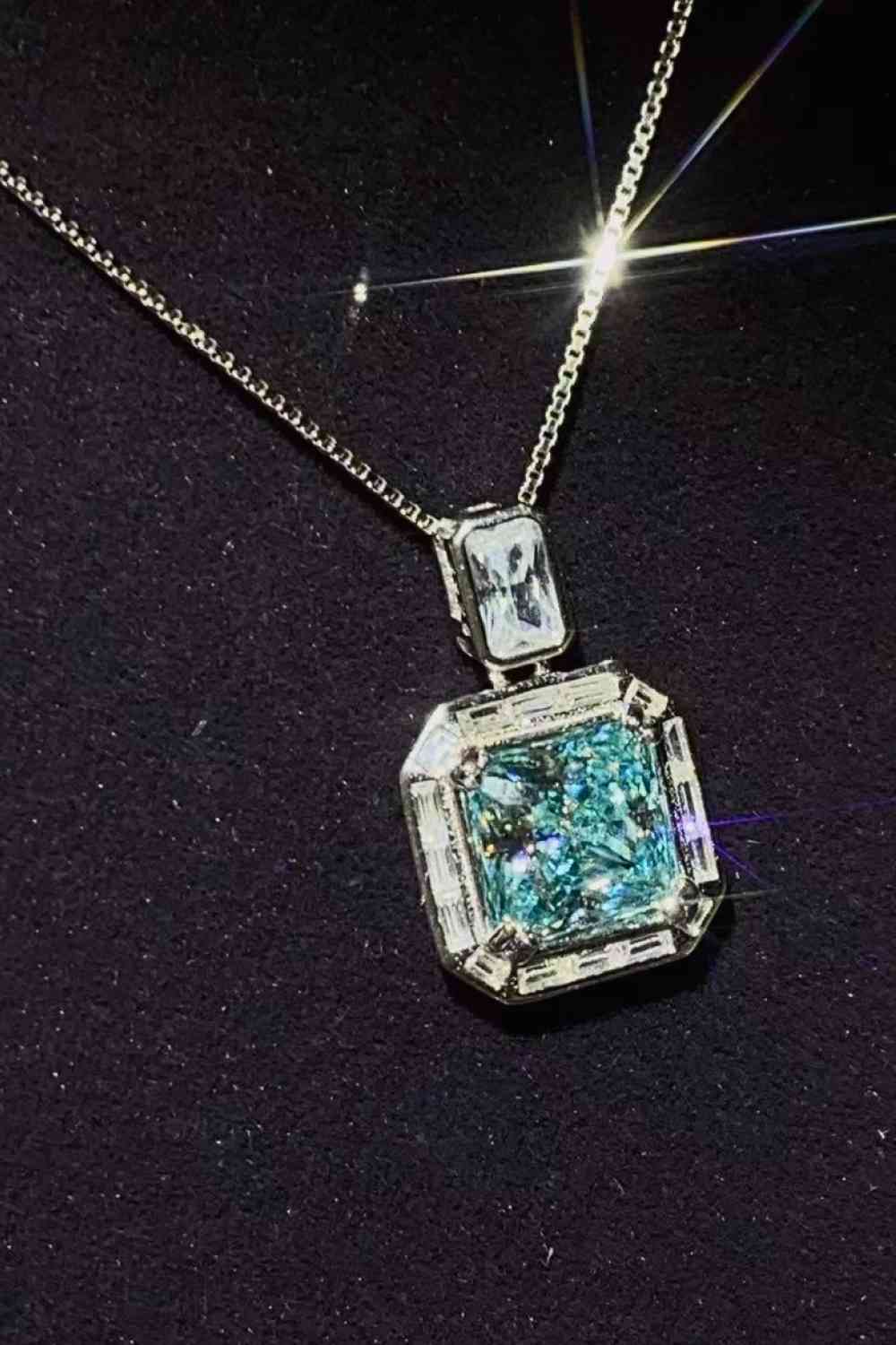 2 Carat Moissanite Square Pendant Necklace - Aurelia Clothing