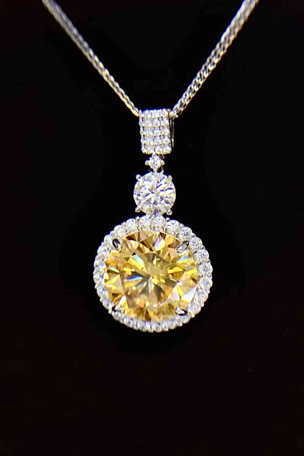 6 Carat Moissanite Pendant Necklace - Aurelia Clothing