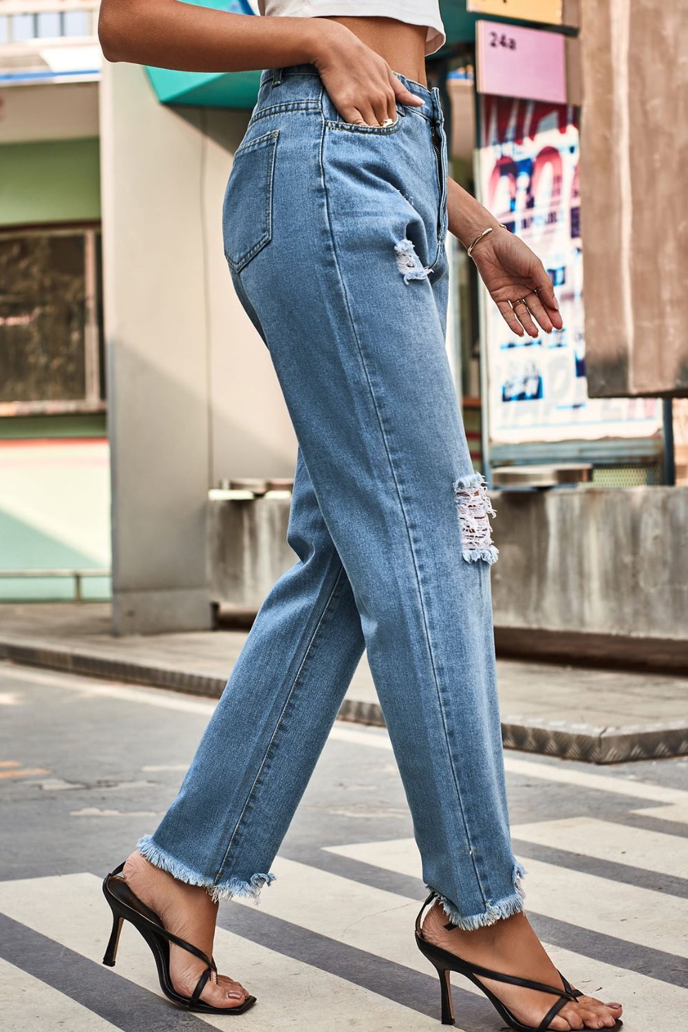 Distressed Buttoned Loose Fit Womens Jeans - Aurelia Clothing