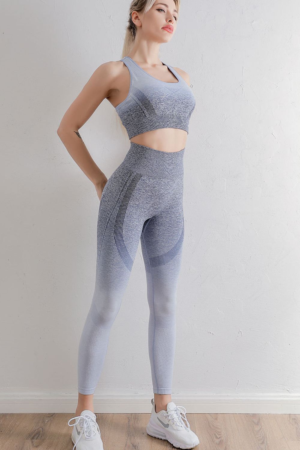 Gradient Sports Bra and Leggings Set - Aurelia Clothing