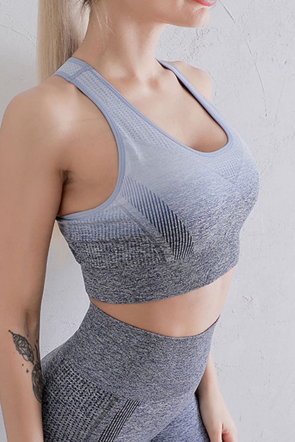 Gradient Sports Bra and Leggings Set - Aurelia Clothing